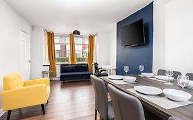 Comfy 3Br Home - Pool Table - Games - Sleeps 8